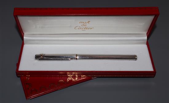 A cased Must de Cartier fountain pen